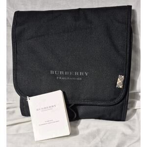 Burberry Fragrences Hanging Trifold Travel Bag. NWT Empty